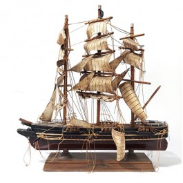 SHIP MODEL-MEDIUM