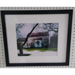 FRAMED PHOTOGRAPY-Weathered Barn W/Wreath