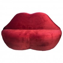 LOVESEAT-RED LIPS