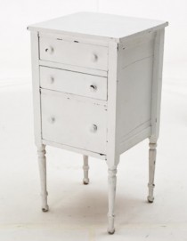 NIGHTSTAND-3DRWR WHITE