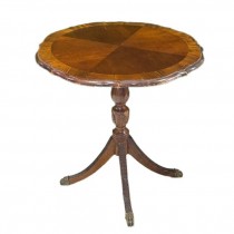 Sm Wood Pedestal Table