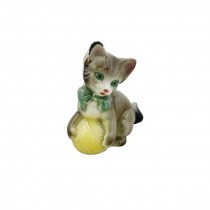 FIGURINE-China- Tan Kitten W/Green Bow & Yellow Ball of Yarn