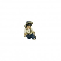 FIGURINE-Young Asian Reading Book