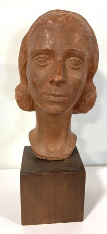 BUST-CLAY/WOMANS FACE/SQ WOOD