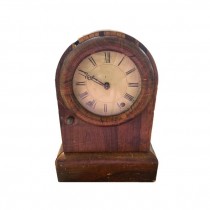 CLOCK-MANTEL WALNUT/ROMAN NUME