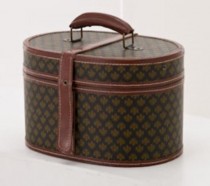 BOX-TRAVEL-OVAL-W/ BUCKLE-MED