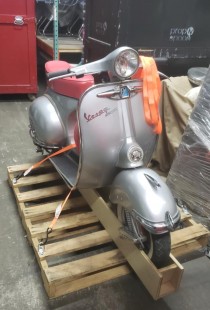 VESPA Super- Vintage Silver (Real) Not Operational |Prop Only
