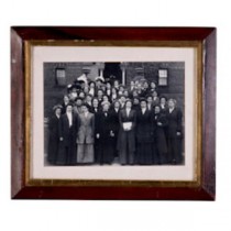 PHOTO-FR-WOMEN'S GROUP/EDWARDI