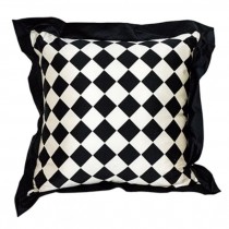 PILLOW Square/Black & White Diamonds