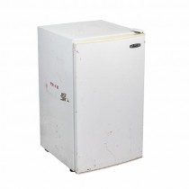 REFRIGERATOR-Small White "Avanti"