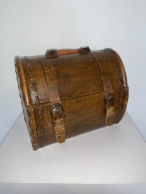 MAKE UP CASE-Medium Vintage Brown Leather Dome Top Case
