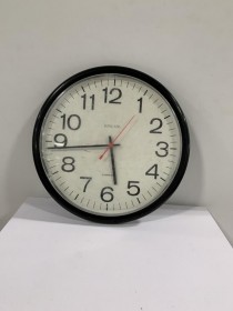 CLOCK-Kincaid Always Set Wall Clock