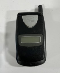 CELL PHONE-Silver & Black Verizon Flip Phone