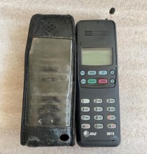 CELL PHONE- Black AT&T 3810 W/Case