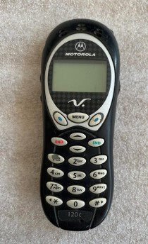 CELL PHONE-Motorola "V" Black W/Silver Buttons