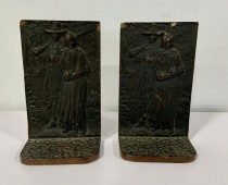 BOOKEND-Cast Iron Pilgrim Couple (Pair)