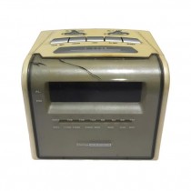 CLOCK RADIO-Living Solutions AM/FM Cube Clock Radio