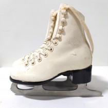 FIGURINE-White Ice Skates