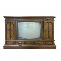 TELEVISION-Vintage Zenith on Castors w/Decorative Woven Doors