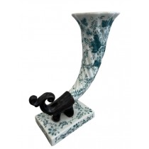 HORN-PORCELAIN W/GR FLORAL BRO