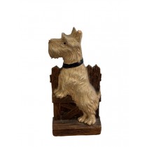 FIGURINE-SCOTTISH TERRIOR W/FENCE-HOLDER ON BACK
