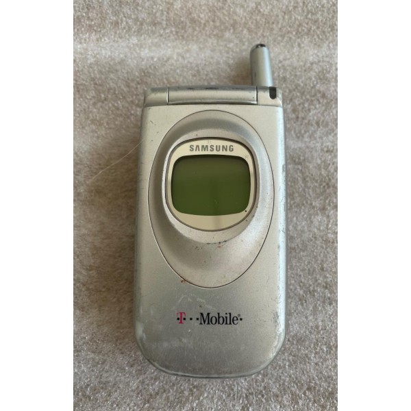 CELL PHONE-Samsung/Tmobile Silver Flip Phone