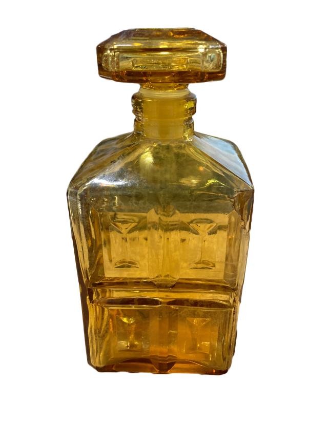 DECANTER-SQUARE AMBER GLASS