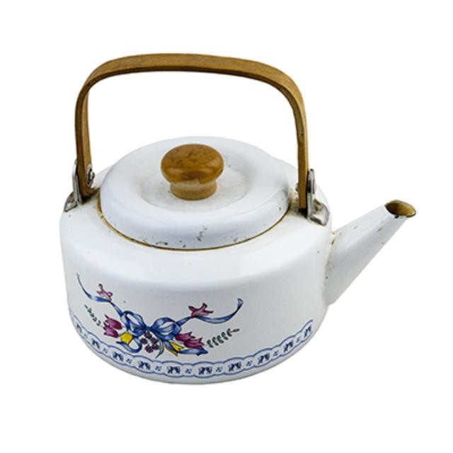 TEAPOT-WHT W/LID