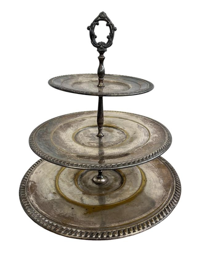 TRAY-SLVR-3TIERS-CURVED STEM D