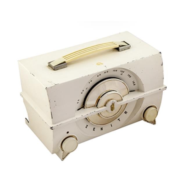 White Zenith Radio W/Handle