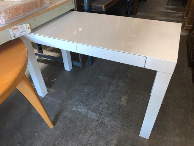 DESK/TABLE-Parson/White Formica