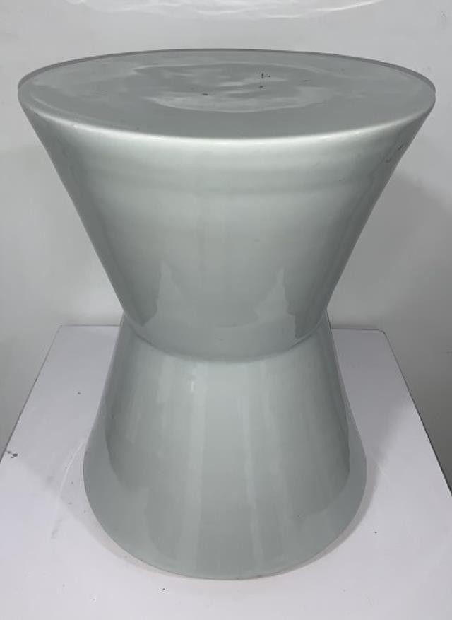 PEDESTAL-16" WHT CER. HOURGLAS