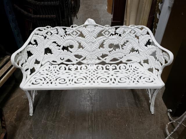 BENCH-WHT/CAST IRON SM