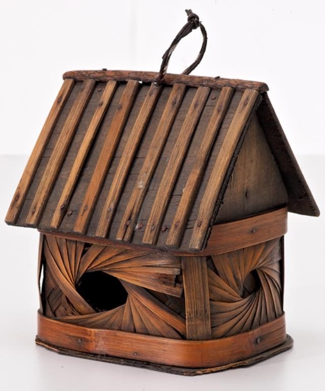 BIRDHOUSE-Dark Brown Wood & STRAW