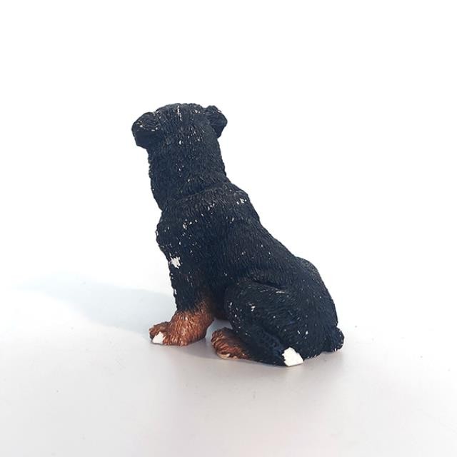 Figurine- Resin Sitting Rottweiler