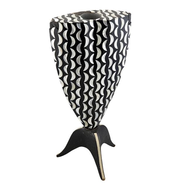 VASE-Black W/Mother of Pearl Inset/Tripod Base