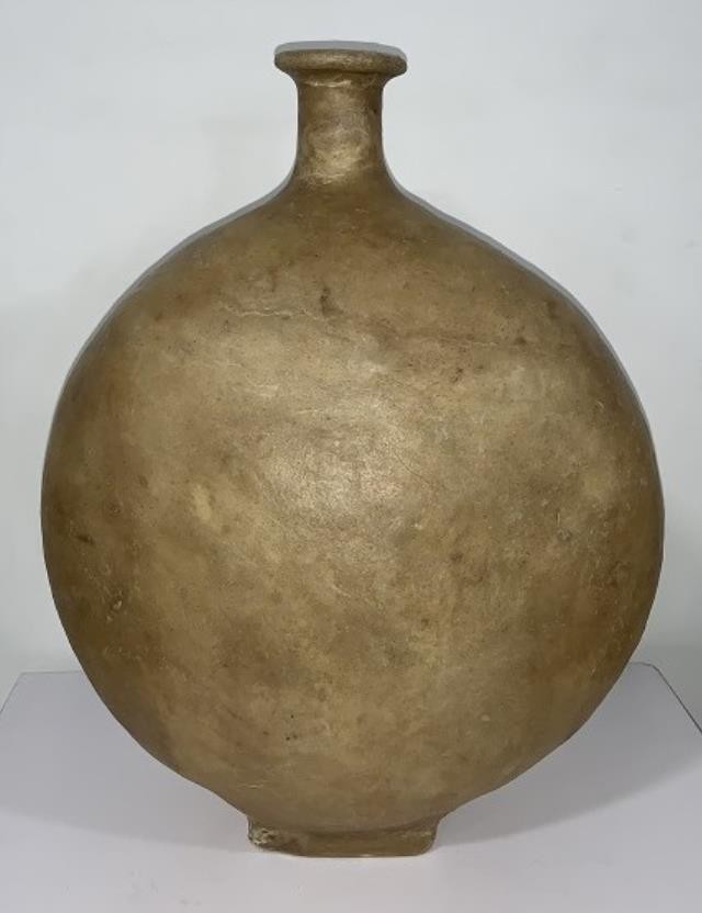 VASE-CAMEL SKIN 17"