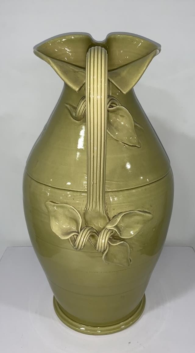 VASE/PITCHER-18H-AVOCADO GREEN