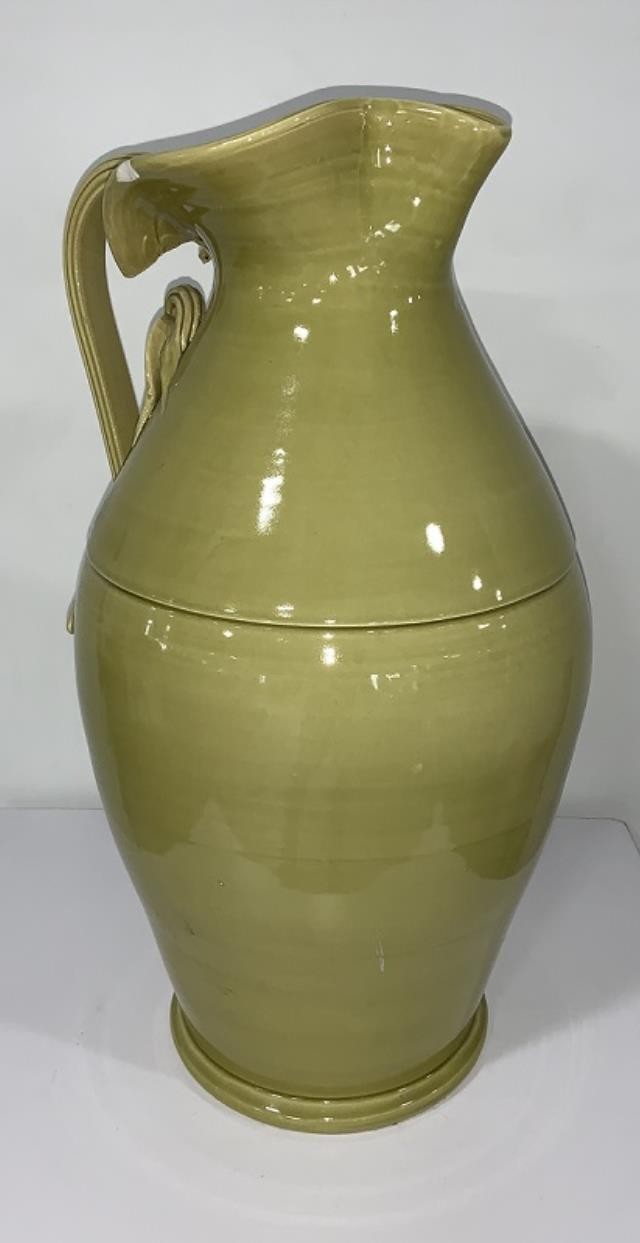 VASE/PITCHER-18H-AVOCADO GREEN