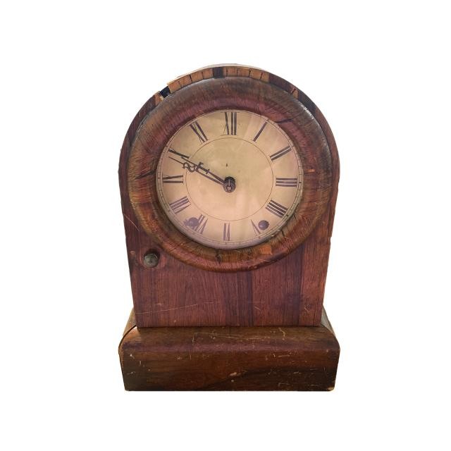 CLOCK-MANTEL WALNUT/ROMAN NUME