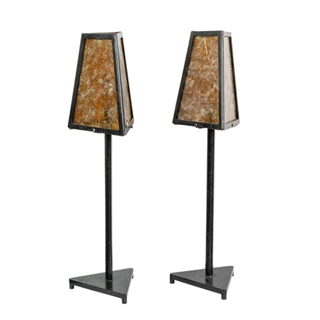 TABLE LAMP-Black Frame W/Triangular Mica Shade