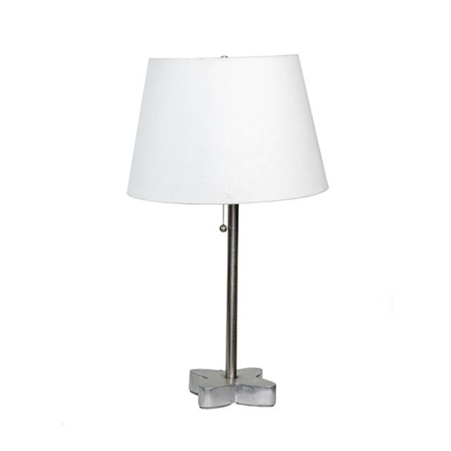 TABLE LAMP-Silver W/Clover Base