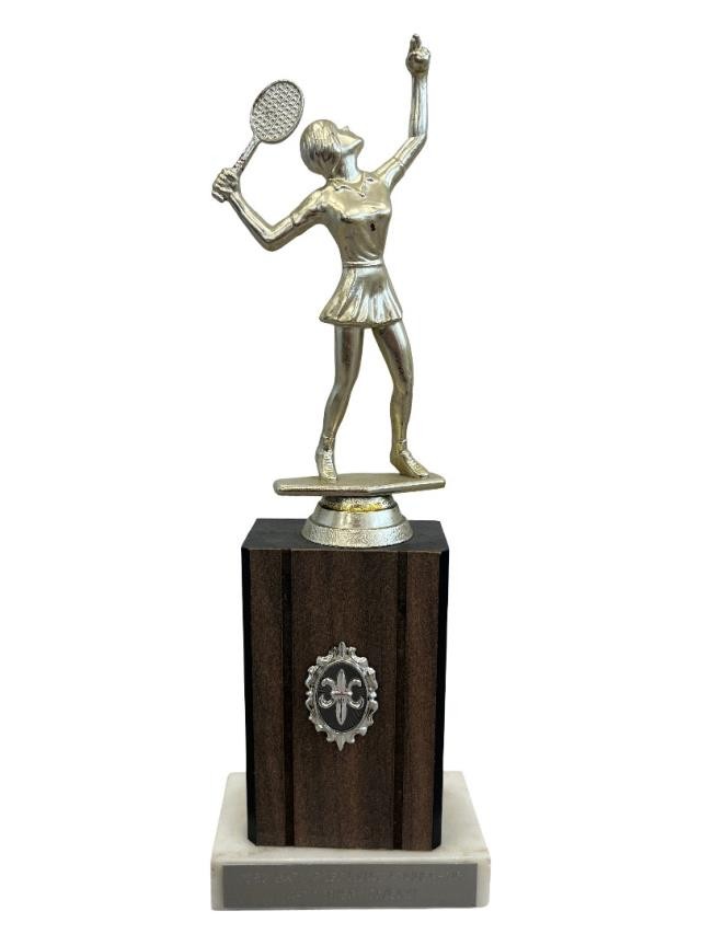 Trophy- Woman Serving Tennis g