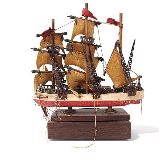 MODEL SHIP-RED&WHITE ON WOOD B