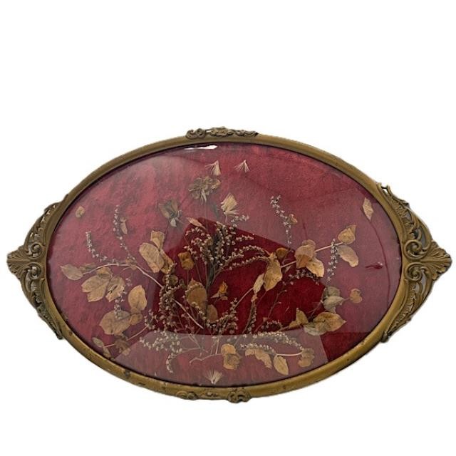 (85040110)SHADOWBOX |Floral |Red Background