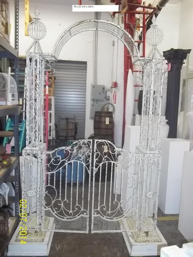 GATE/TRELLIS-WHITE-DISTRESSED