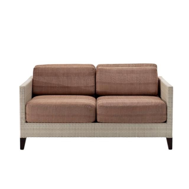 LOVESEAT-CREAM WICKER-SQ FRAME