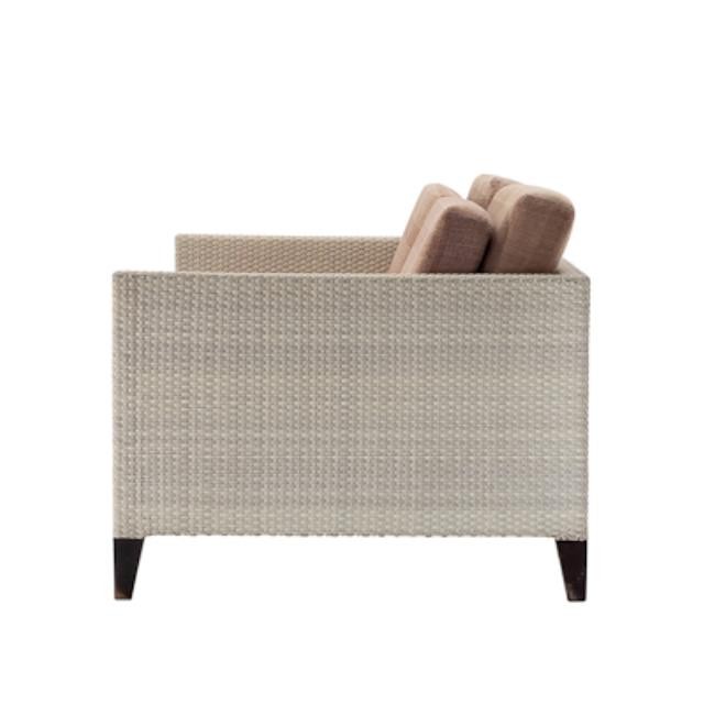 LOVESEAT-CREAM WICKER-SQ FRAME