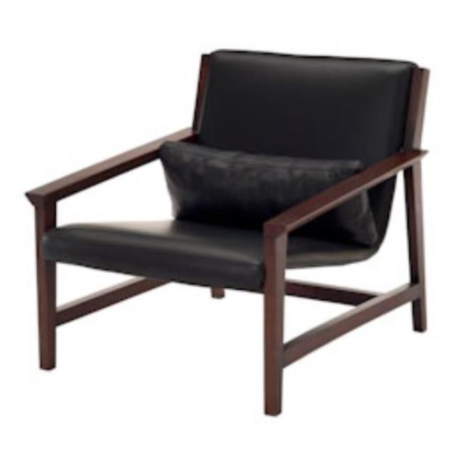 CHAIR-ARM-BLACK LEATHER-WOOD A