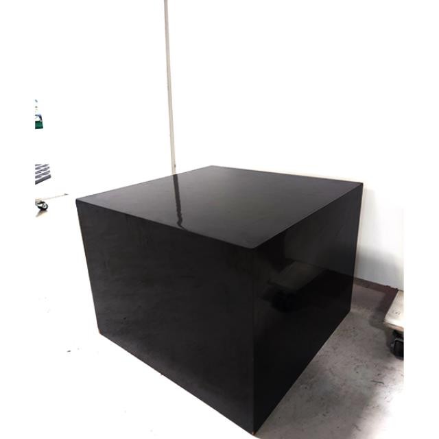 BLACK CUBE-Laminate 18H